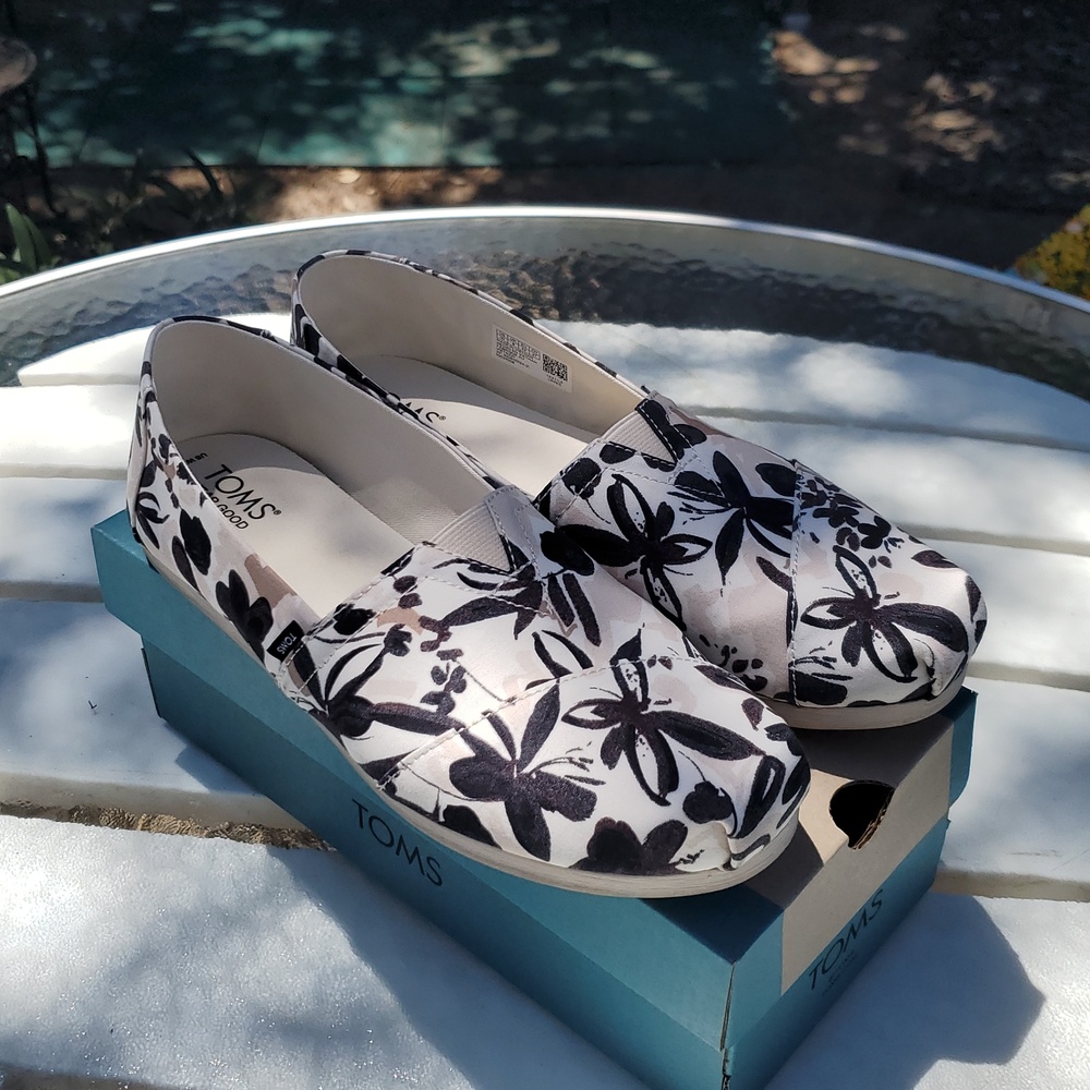 Toms Alpargata Multi Watercor Floral Excellent Gently Used Condition Womens 10